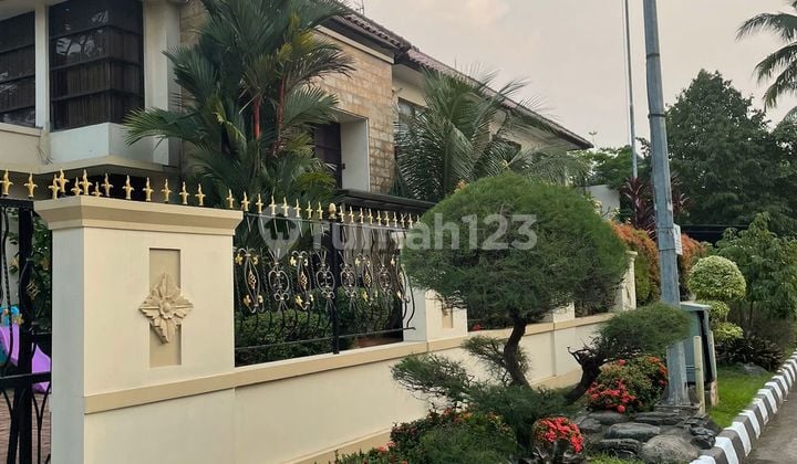 Rumah Mewah di Villa Ilhami Lokasi di Row Jalan Besar