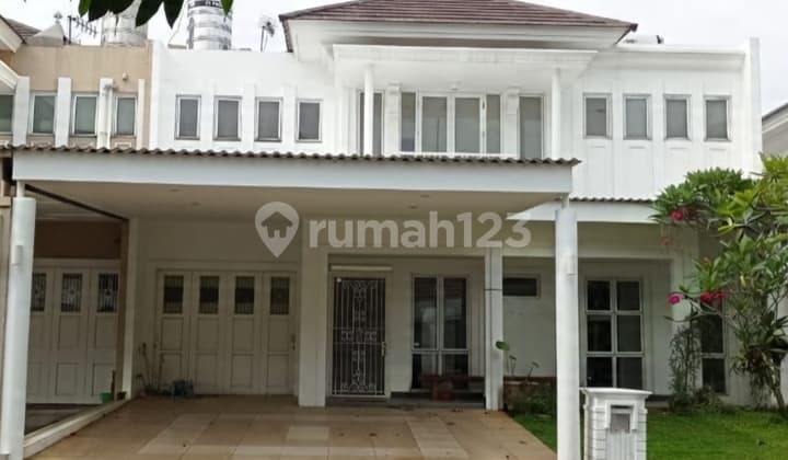 For Sale Cheap Spacious House in De Park BSD City Area