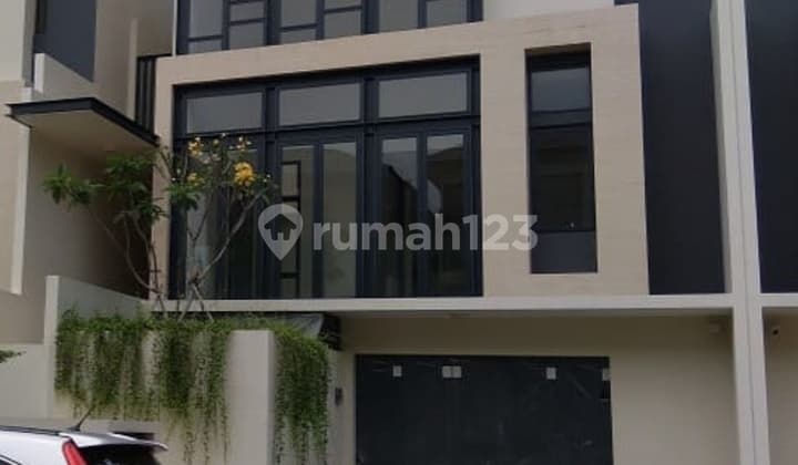 For Sale Luxury 3-Story House in Nava Park BSD City