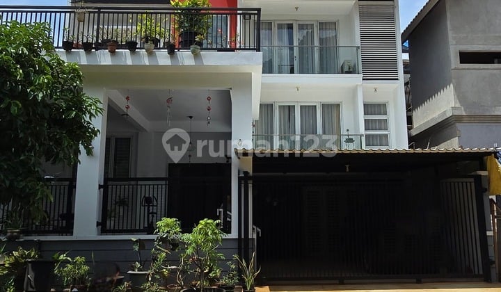 Fast Sale of a Cool House in Puspita Loka BSD