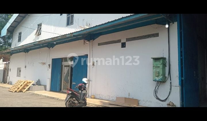 Gudang Rapi Siap Pakai