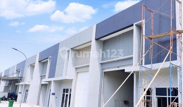 Gudang di Daanmogot, Tangerang 90 m Baru HGB