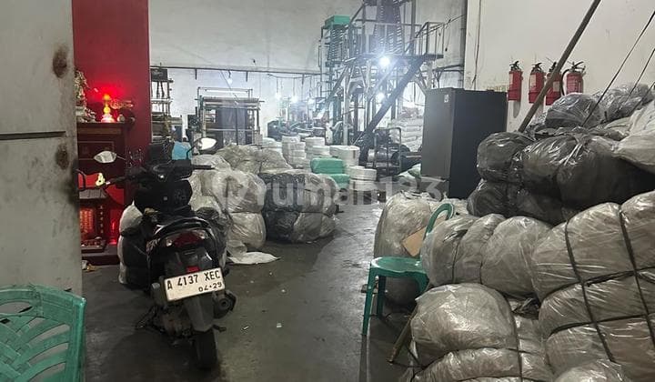 Gudang Listrik Besar Akses Container HGB di Pasar Kemis Tangerang