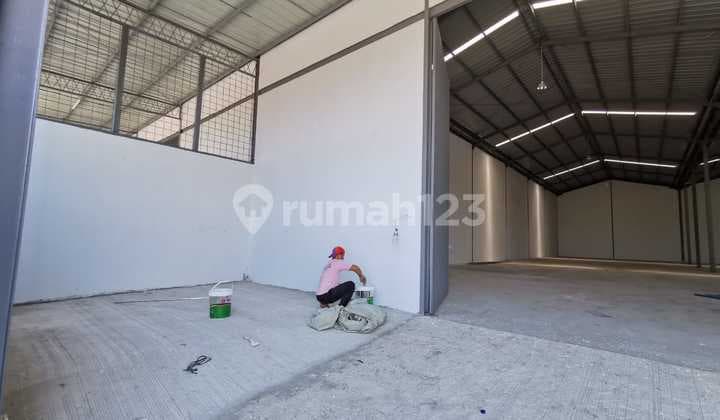 Gudang Bagus Rapi Akses Container di Kosambi Permai, Tangerang