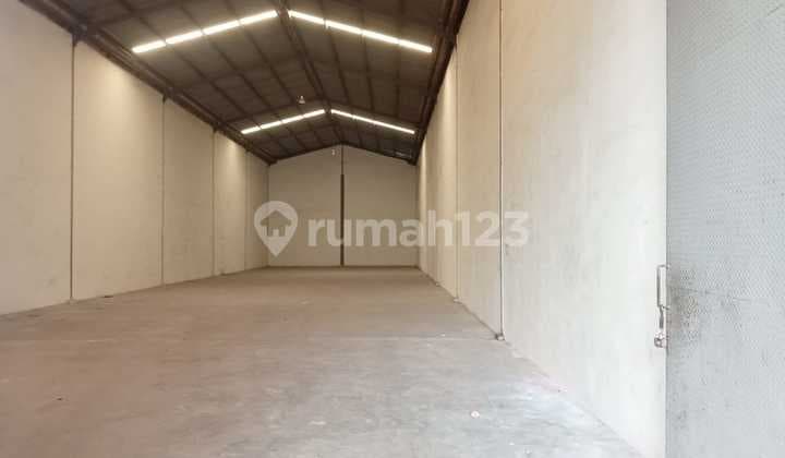 Neat Ready-to-Use Warehouse in Kosambi Permai Tangerang