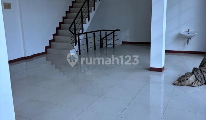 Nego Sampai Deal! Jual atau Sewa Ruko, 4 Lantai, SHM, Siap Huni