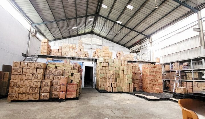 Gudang Dijual Lokasi Pinggir Jalan Dekat Tol Jatiwarna Jatiasih