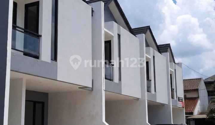 Rumah Baru 2 Lantai di Galaxy , Akses Jalan Lebar
