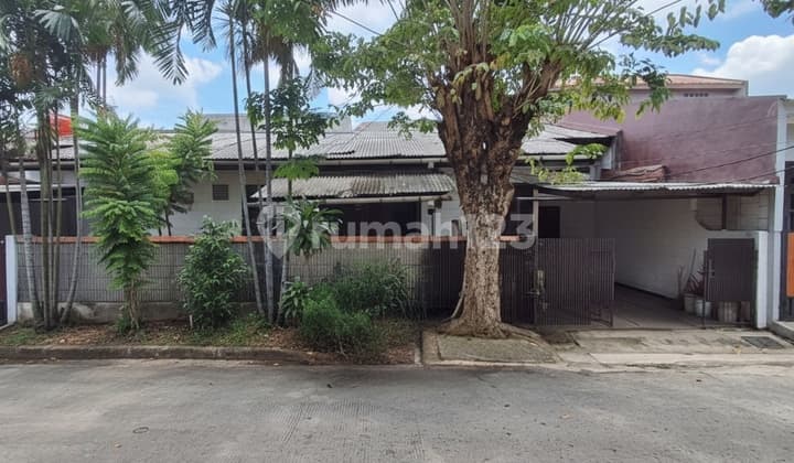 Rumah Tanah Luas di Pondok Melati Dekat Tol Jatiwarna