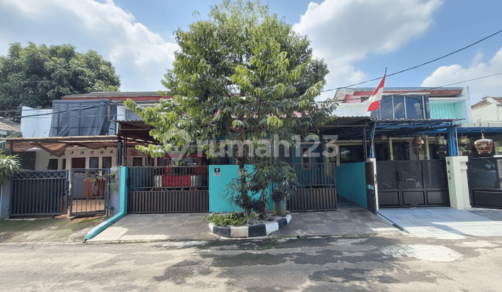 Rumah Siap Huni dengan Tanah Luas, Cikunir