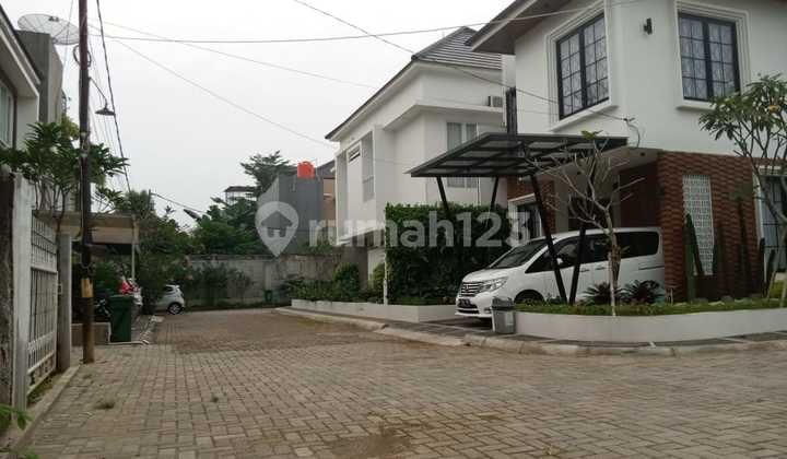 Rumah Baru Murah di Bintaro Sektor 3 Tangerang Sel, Modern Asri