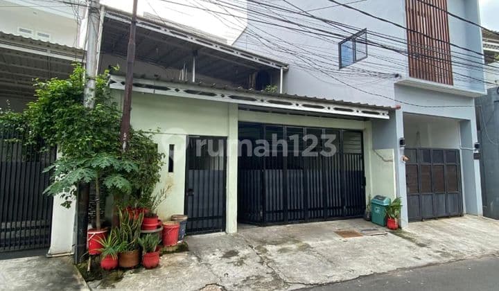 Rumah Kost 2Lantai Murah Strategis di Matraman Raya Jakarta Timur