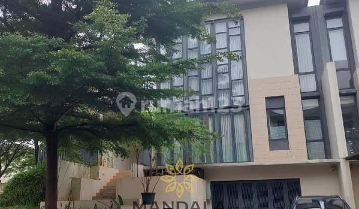 Disewakan Rumah Mewah Dengan Suasana Hijau Dan Tenang , Rumah Corner Navapark Bsd City