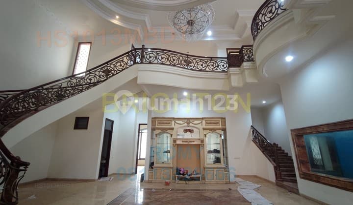 RUMAH PUSAT KOTA SURABAYA DEKAT RAYA DARMO, KARTINI, DIPONEGORO