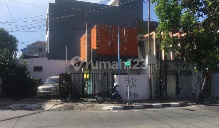 Shop House for Rent on Adityawarman Street, Wonokromo, Surabaya