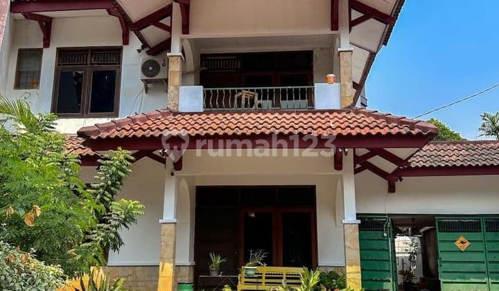 Rumah layak Huni dibawah harga Pasar lokasi strategis Simprug JKt