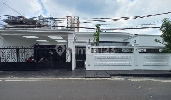 Rumah Modern Siap Huni Lokasi Strategis Dekat Tol Dajor dan MRT