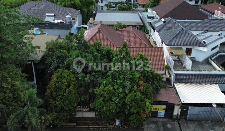 RUMAH LAMA HITUNG TANAH HADAP SELATAN KOMP PERMATA HIJAU ASRI