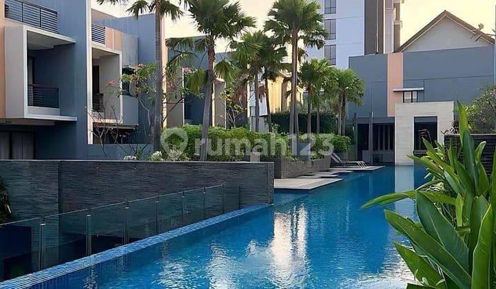 Townhouse Kemang Lingkung Asri Nyaman Strategis Bebas Banjir