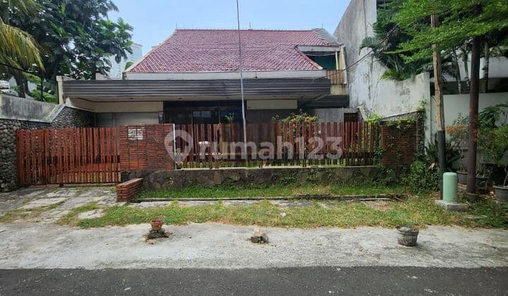 RUMAH LAMA HITUNG TANAH KOMPLEK KEBAYORAN BARU DKT SENAYAN GANCIT