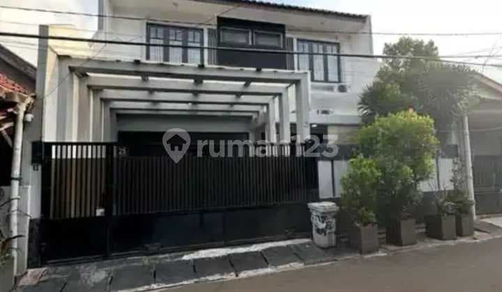 Modern Furnished House in a Strategic Location at Radio Dalam, Close to PIM & Gancit