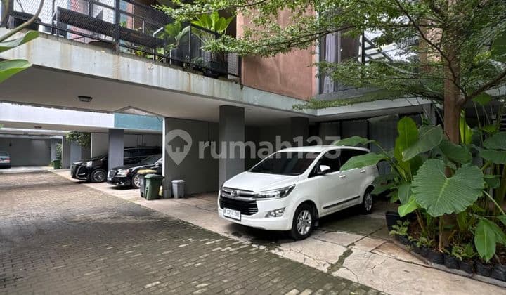 RUMAH MODERN CONTEMPORER DLM TOWONHOUSE LEBAK BULUS AKSES DKT MRT