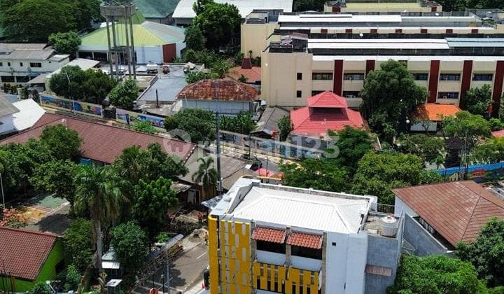 RUMAH LAMA HITUNG TANAH LOKASI STRATEGIS DKT MONAS DAN GRAND INDO