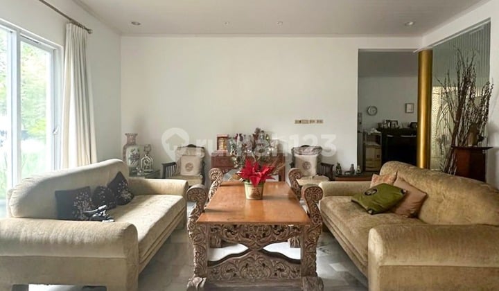 Rumah Lama Hitung Tanah di Komp Permata Hijau Bentuk Tanah Kotak