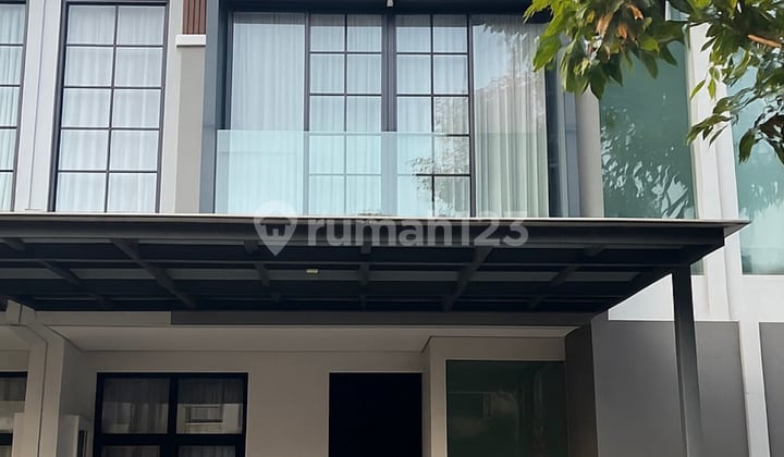 Pakuwon City dekat Pakuwon City Mall