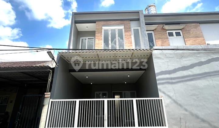 Dijual Rumah Baru Minimalis 2 Lantaipondok Tjandra, Sidoarjo, Jawa Timur