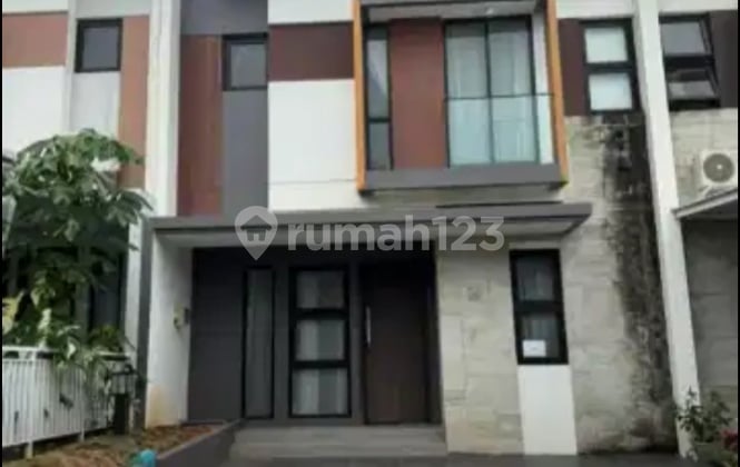 Sell House in a Good Cluster Complex Very Comfortable / Safe for Living