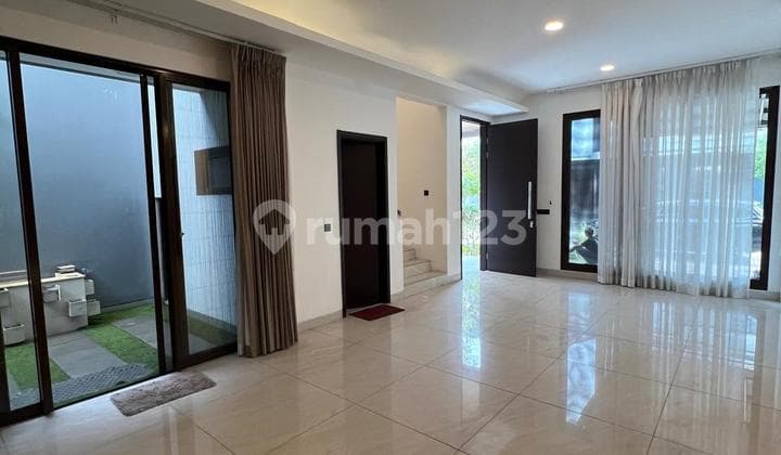 Rumah Cantik di Mozia Bsd City 2 Lantai Semi Furnish Siap Huni