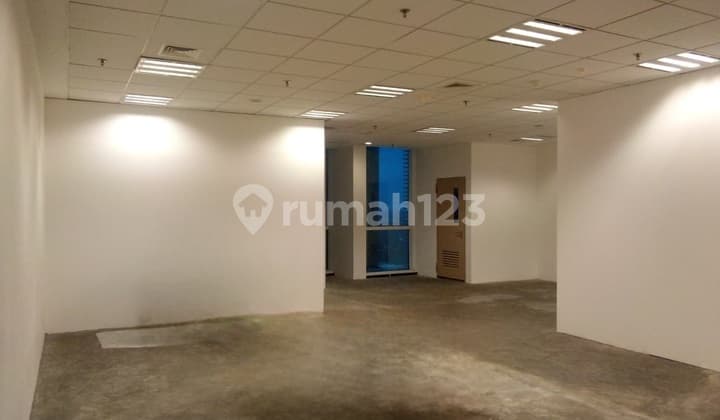 Office at The Manhattan Square Tb Simatupang Size 131 M2