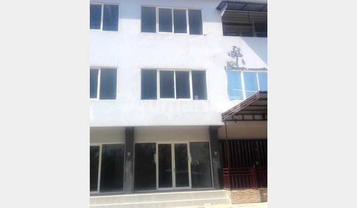 Ruko Baru 3 Lantai Royal Gunung Anyar, Surabaya