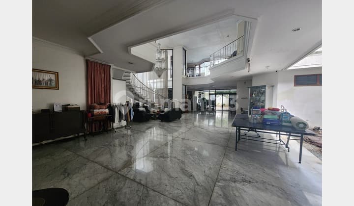 Rumah Area Komersial, Raya Dharmahusada Indah, Surabaya