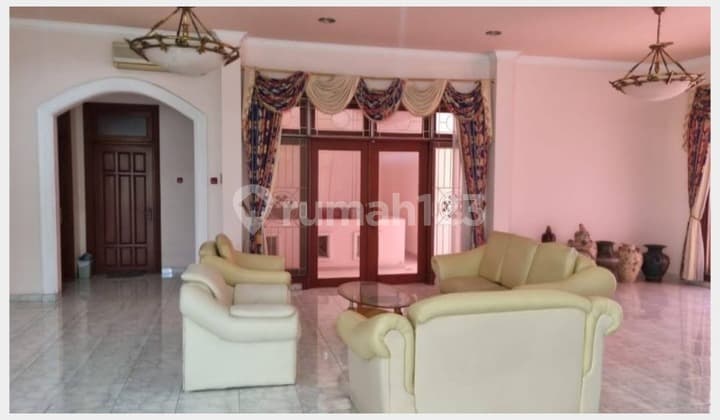 Hook House, 2 Floors, Nice & Strategic, Pakuwon Indah, Surabaya