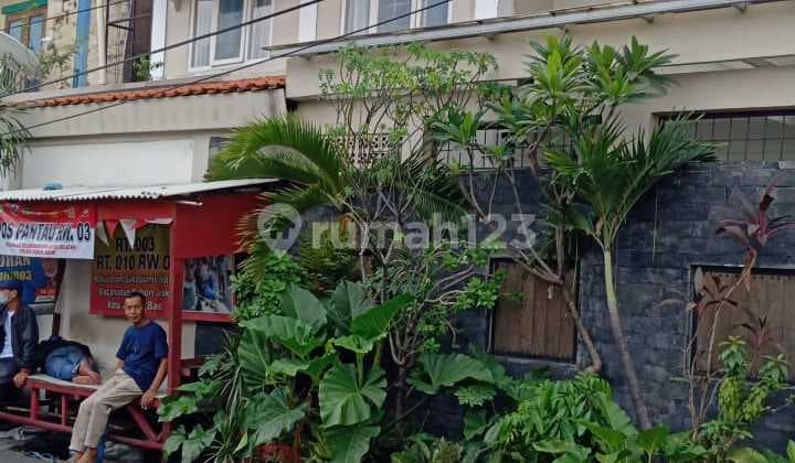 Dijual Cepat Rumah Hook di Kebon Jeruk, Jakarta Barat