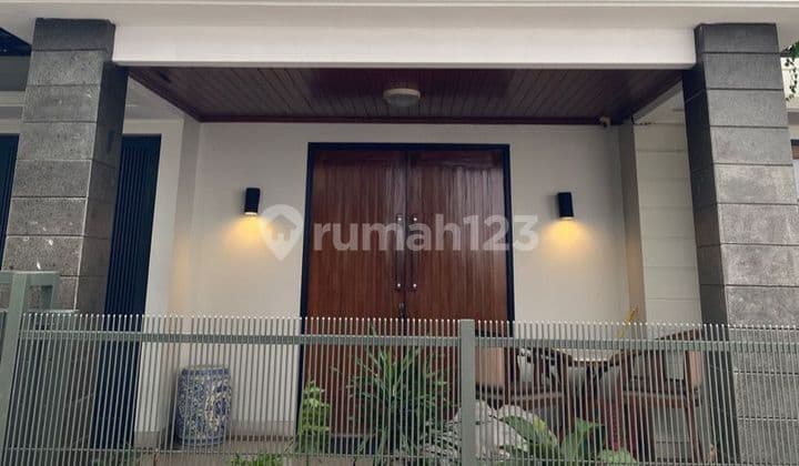 Beautiful 2-Story House Architect Design Location Kav Dki West Jkt