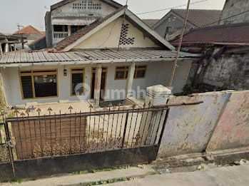 Rumah Dengan Tanah Yang Luas Cocok Untuk Kost2 An Harga Nego Max