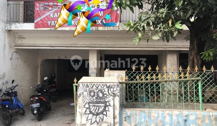 Edisi Turun Harha Rumah Lama Tapi Kokoh Di Lokasi Cililitan Perlu Direnovasi. Harga Damaii