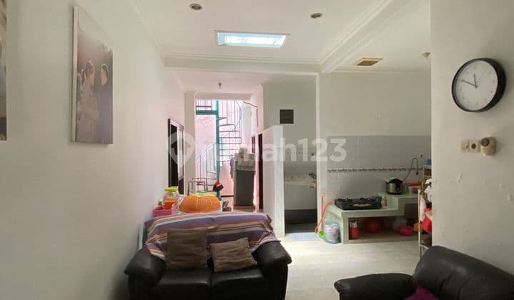 Jual Cepat Rumah Siap Huni Manyar Jaya Posisi Depan 4 Kamar