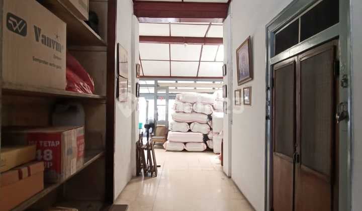 Rumah Usaha Komersial Jalan Waspada dekat Pasar Atom Lokasi Strategis