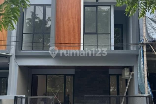 Modern Style New House in Manyar Tirtoyoso, 4 Bedrooms Only 2 Billion