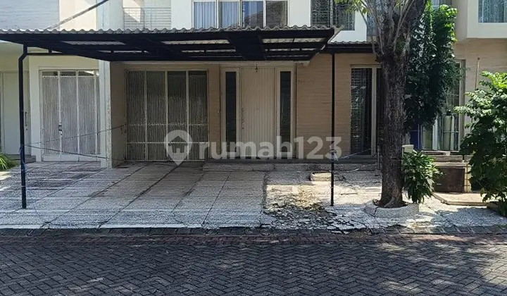 Minimalist Furnished Ready-to-Occupy House Pakuwon Indah 4 Bedrooms 4 Bathrooms Only