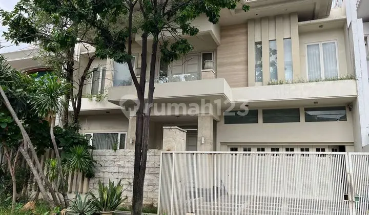 Rare Minimalist Semi-Furnished, Excellent Golf Island Graha Famili