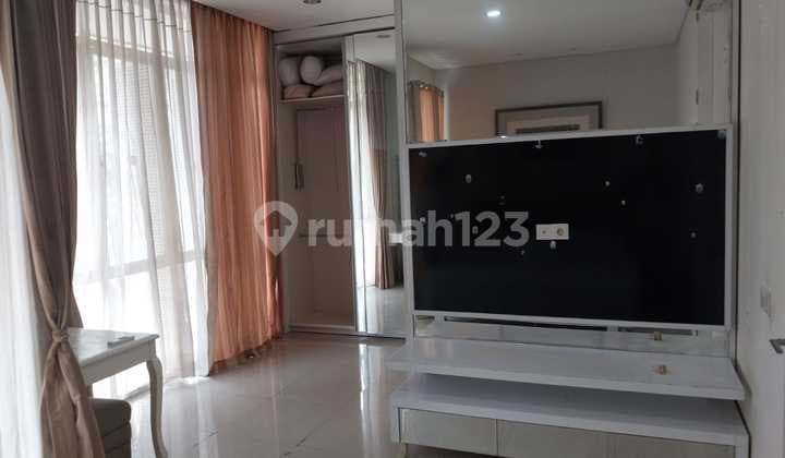 Disewakan Rumah Full Furnish Mansion Pakuwon Indah Surabaya Barat