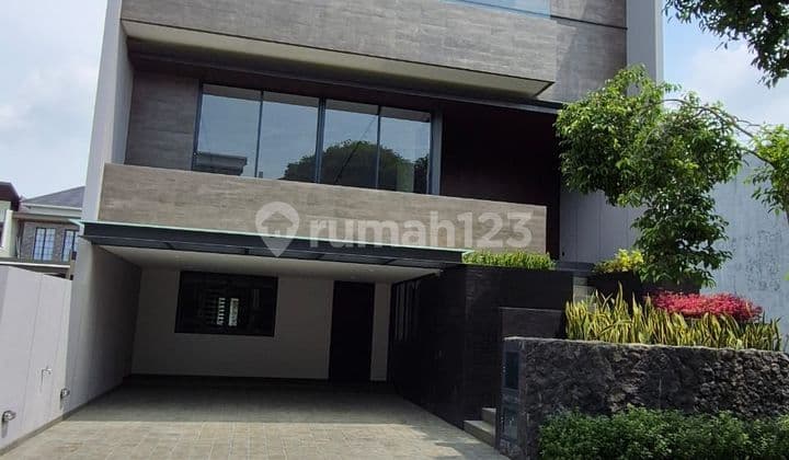 New Minimalist Premium Living with Rooftop and Pool in Citraland