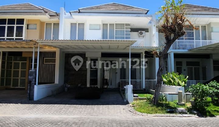 Modern Minimalis Semi Furnish Bagus 2 Lantai Royal Residence