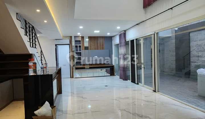Mewah Minimalis Semi Furnish Di Graha Family