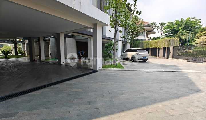 Private Town House Mewah Golf View Kolam Renang Graha Family